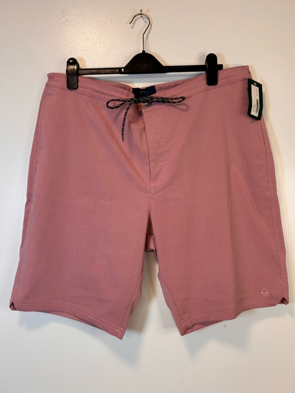 Even Tide Kai Hybrid Board Shorts Coral Men’s Size 40‎